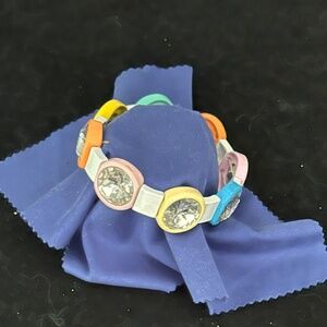 NEW PLUNDER Pastel-colored circles with clear rhinestones bracelet